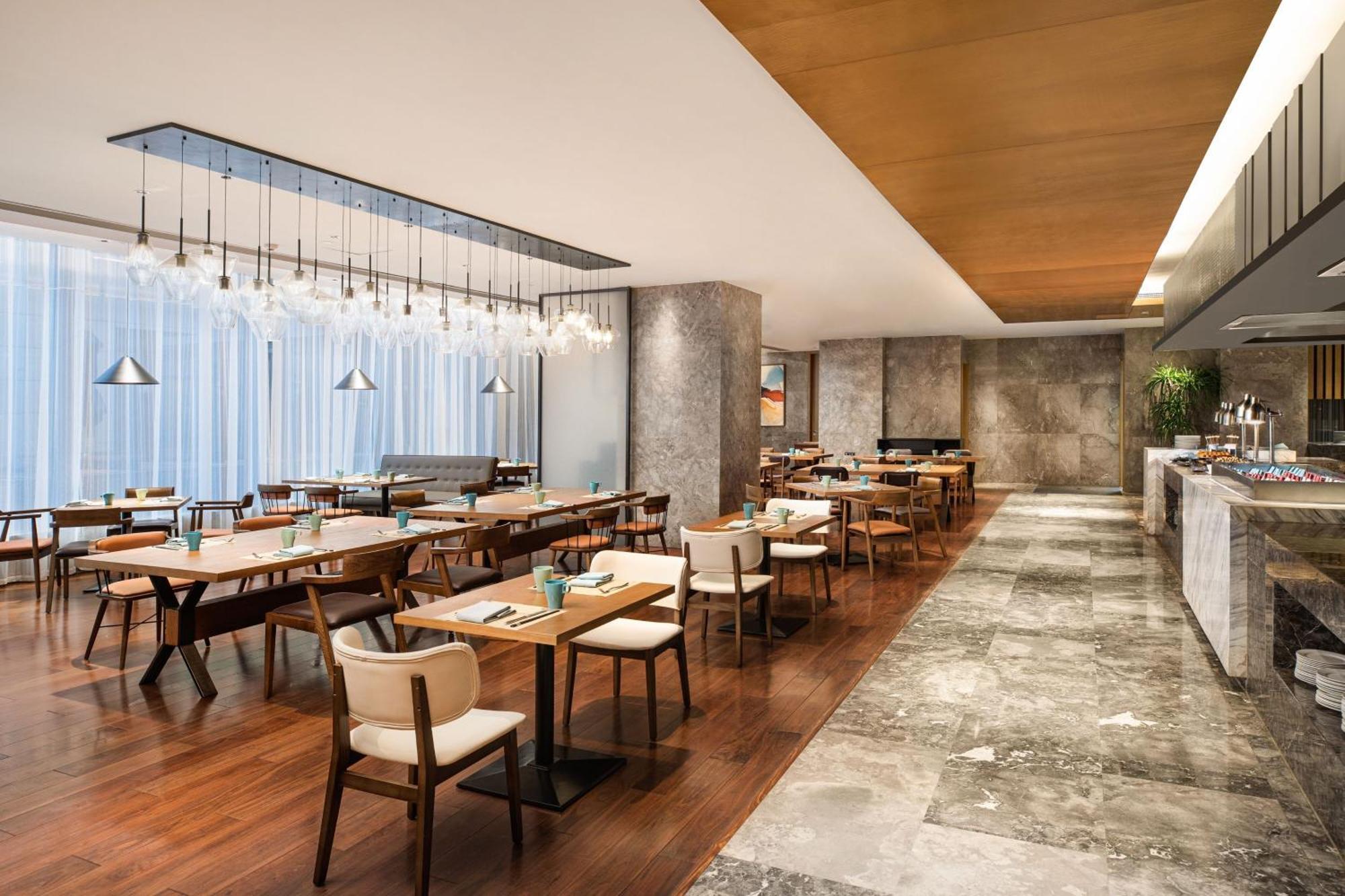 Hotel Four Points By Sheraton Shanghai, Kangqiao 4*