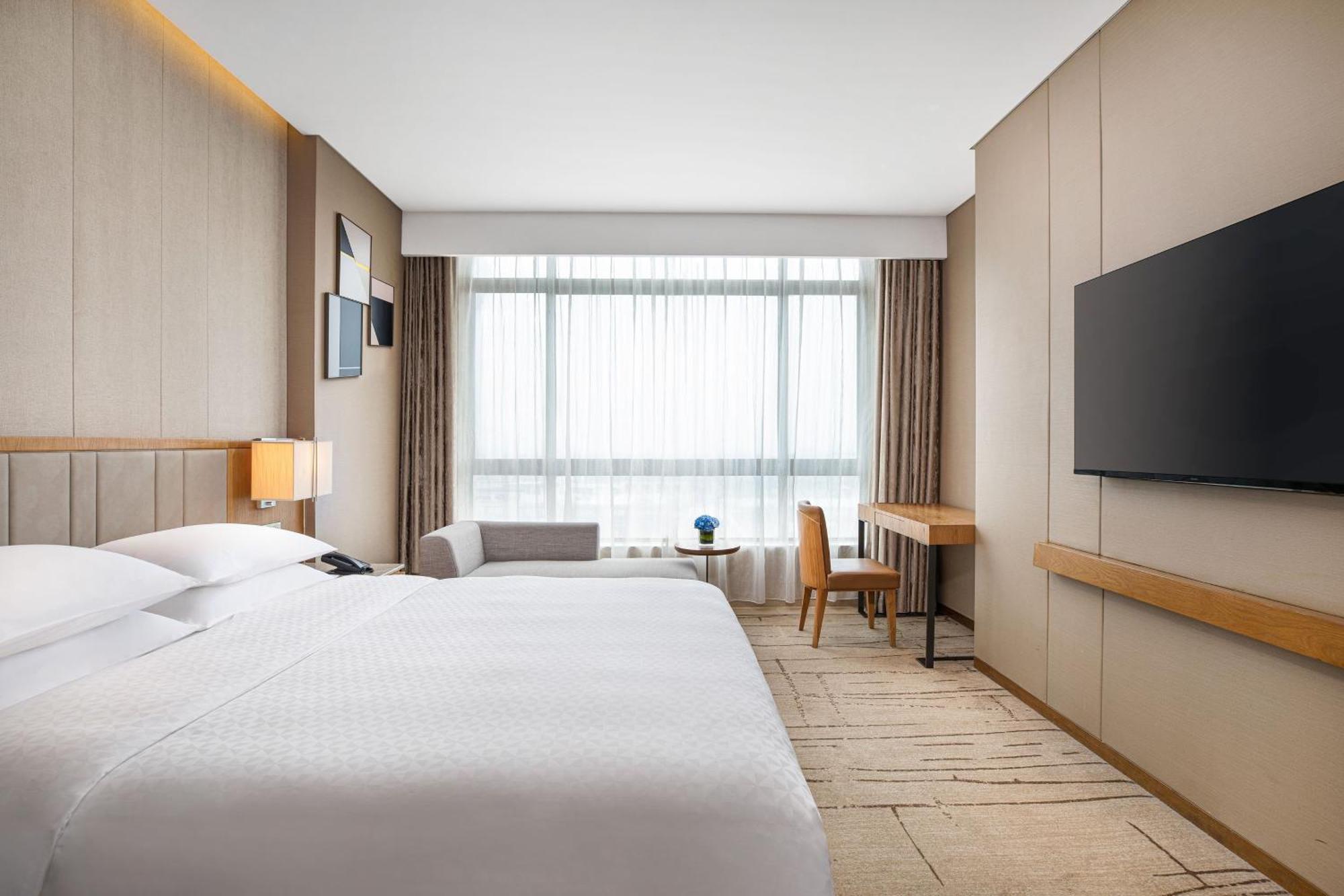 Four Points By Sheraton Shanghai, Kangqiao Hotel